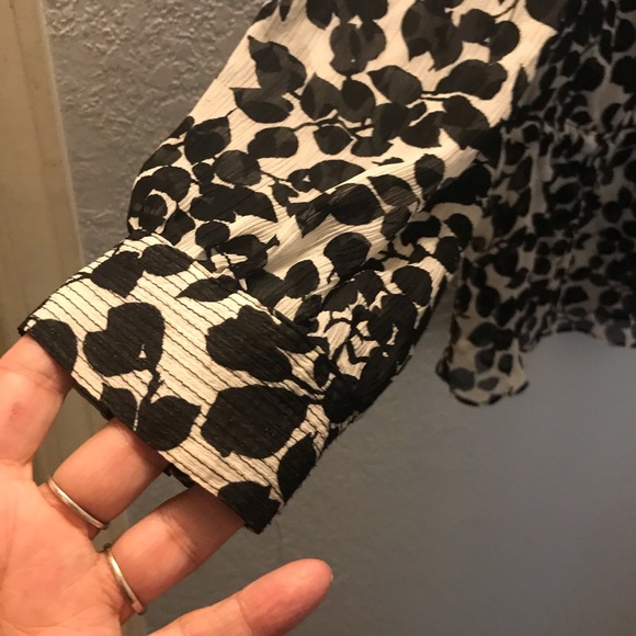 Black and white sheer blouse by George 2x - Picture 5 of 6